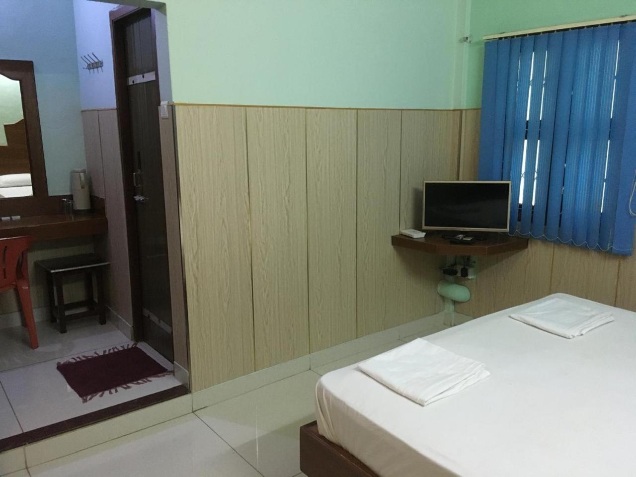 Valli Hotel Танджавур Экстерьер фото